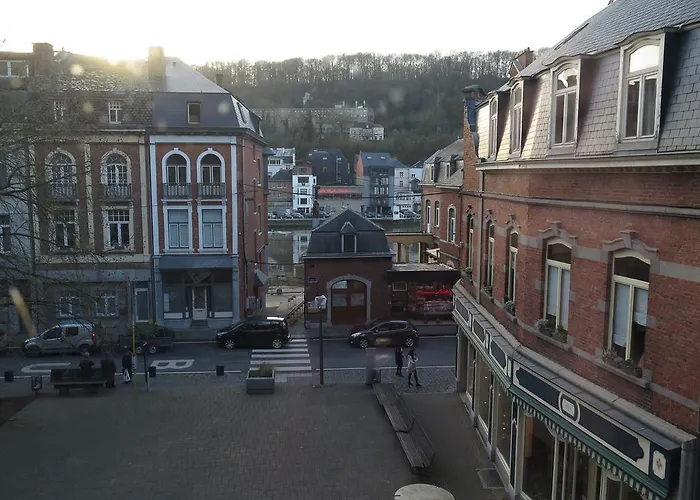 Jules & Jim Apartment